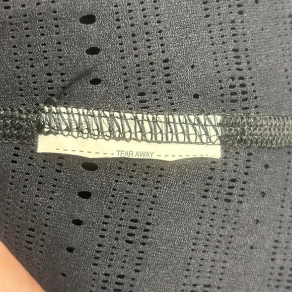 Under Armour Preforated lasercut Racerback Halter Tank Black XL? - Picture 4 of 6